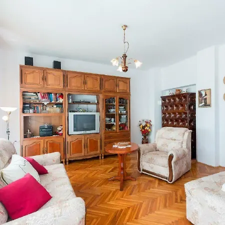 House Grabro דירה