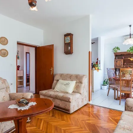 House Grabro Valdebek